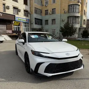 Toyota Camry, 2025