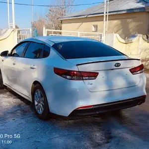 Kia K5, 2016