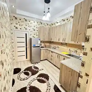 3-комн. квартира, 15 этаж, 80м², 92 мкр