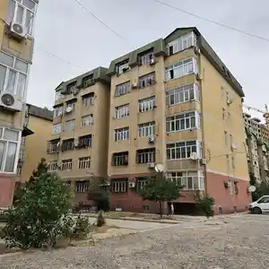 2-комн. квартира, 2 этаж, 66 м², Душанбе
