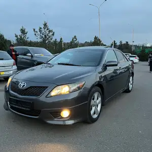 Toyota Camry, 2011