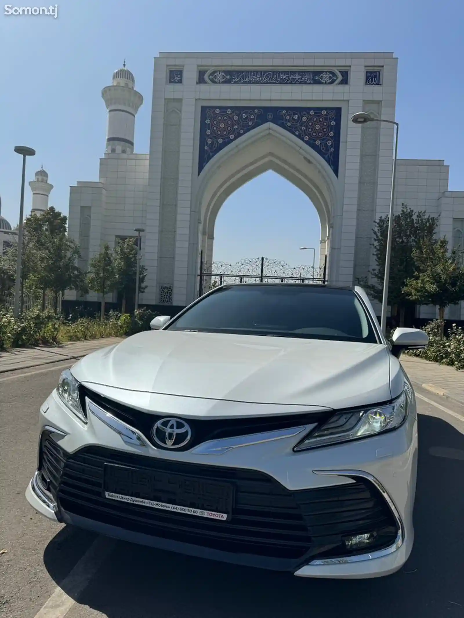 Toyota Camry, 2023-3