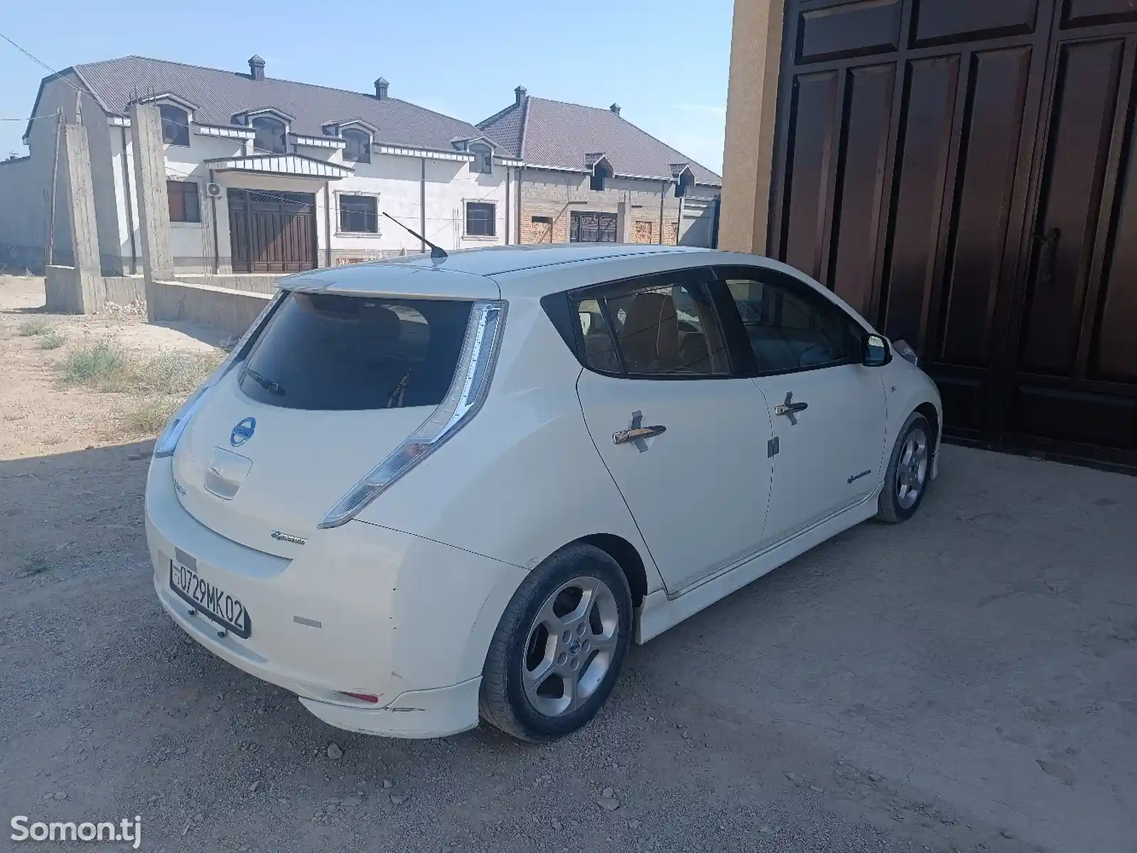 Nissan Leaf, 2011-6