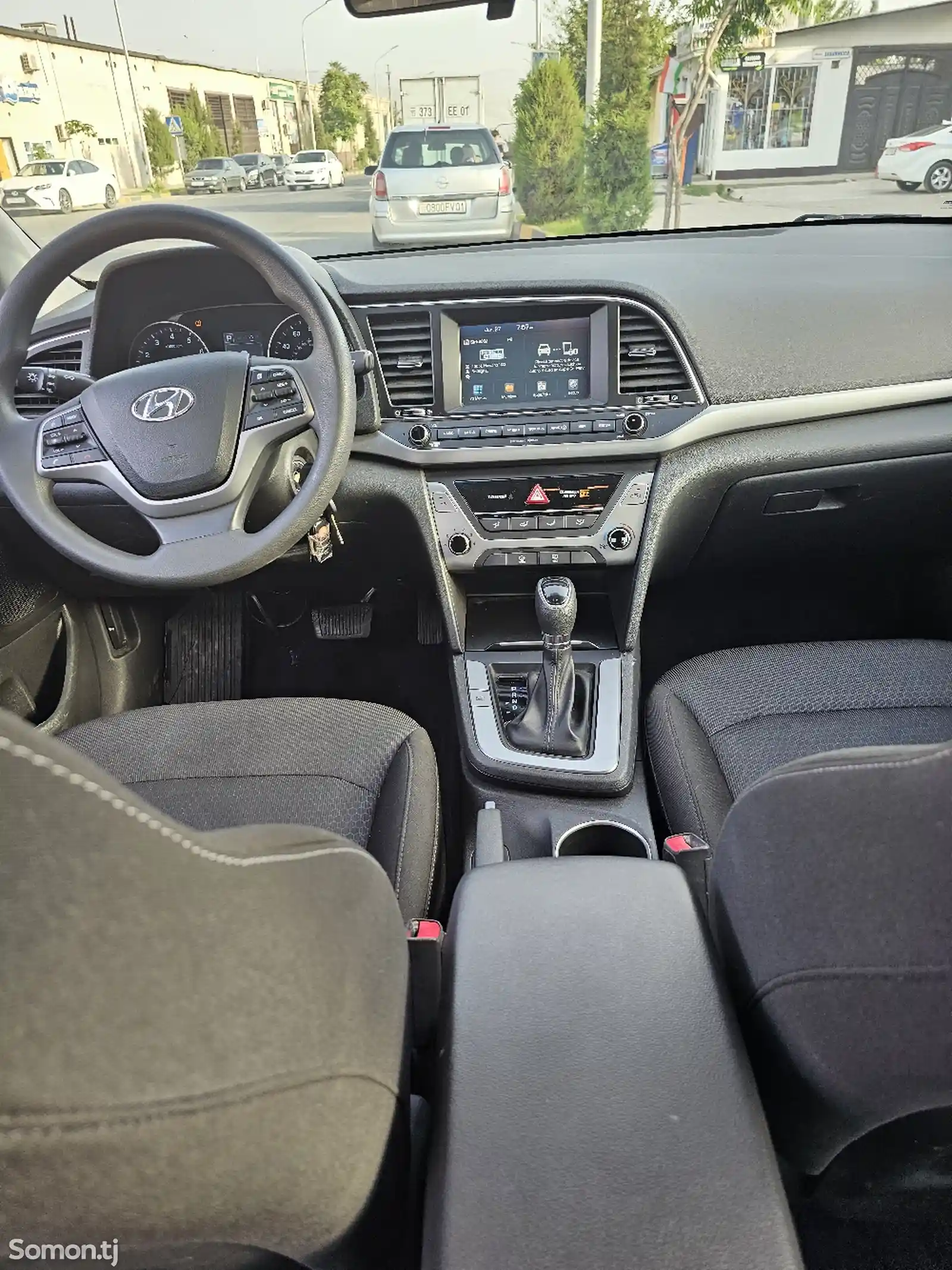 Hyundai Elantra, 2018-5