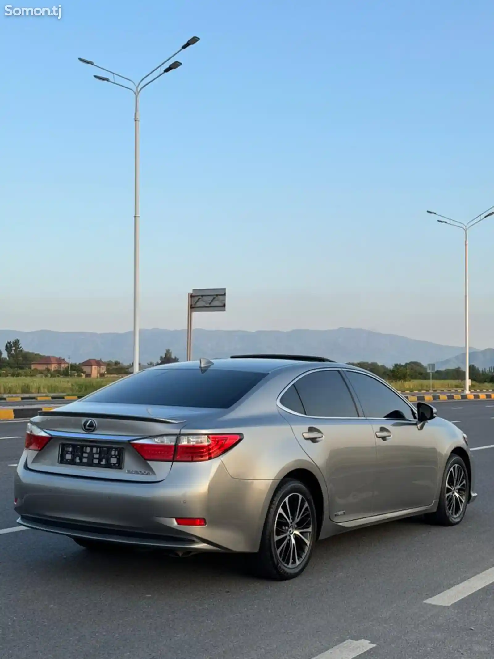 Lexus ES series, 2015-4