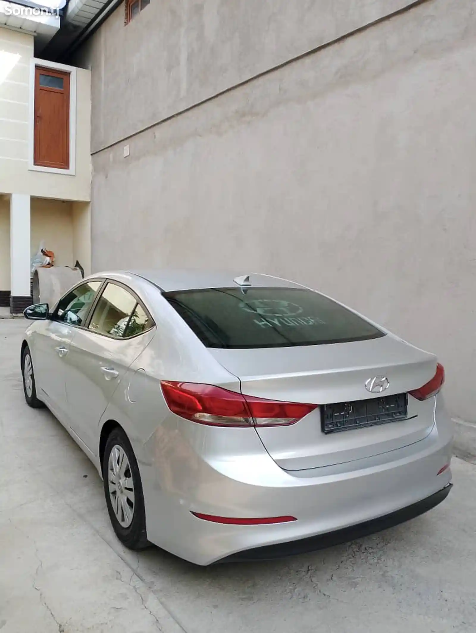 Hyundai Elantra, 2017-4