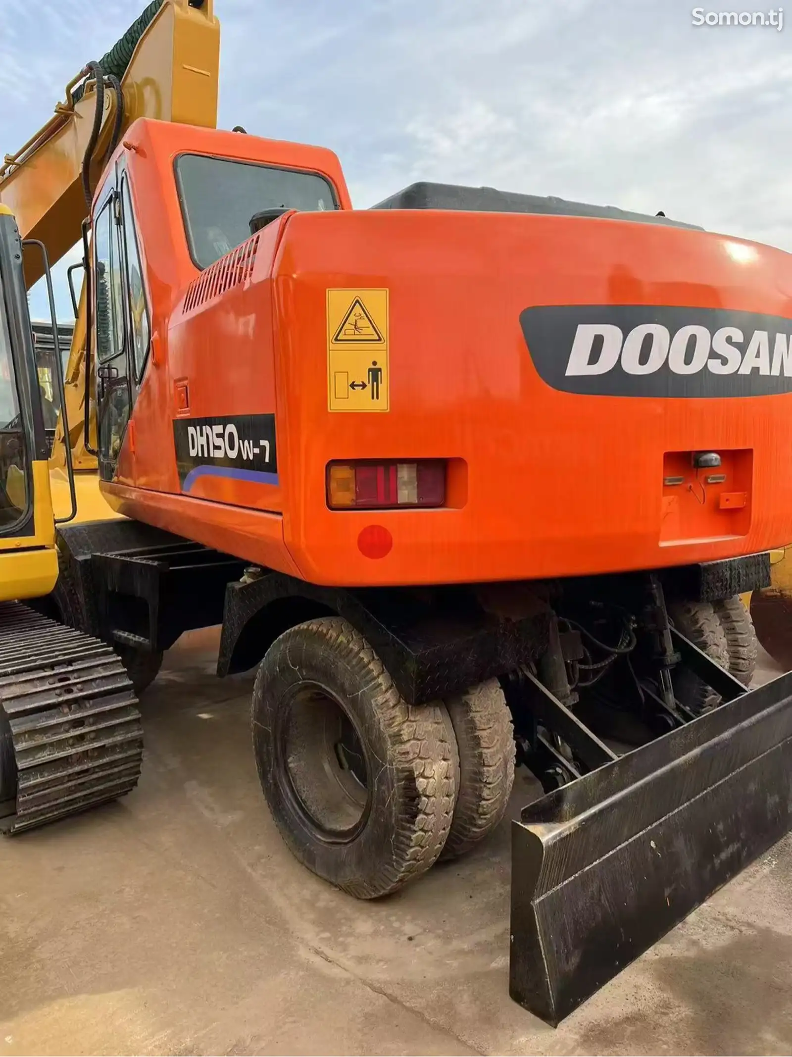 Экскаватор Doosan DH150w-150-1