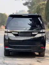 Toyota Vellfire, 2014-5