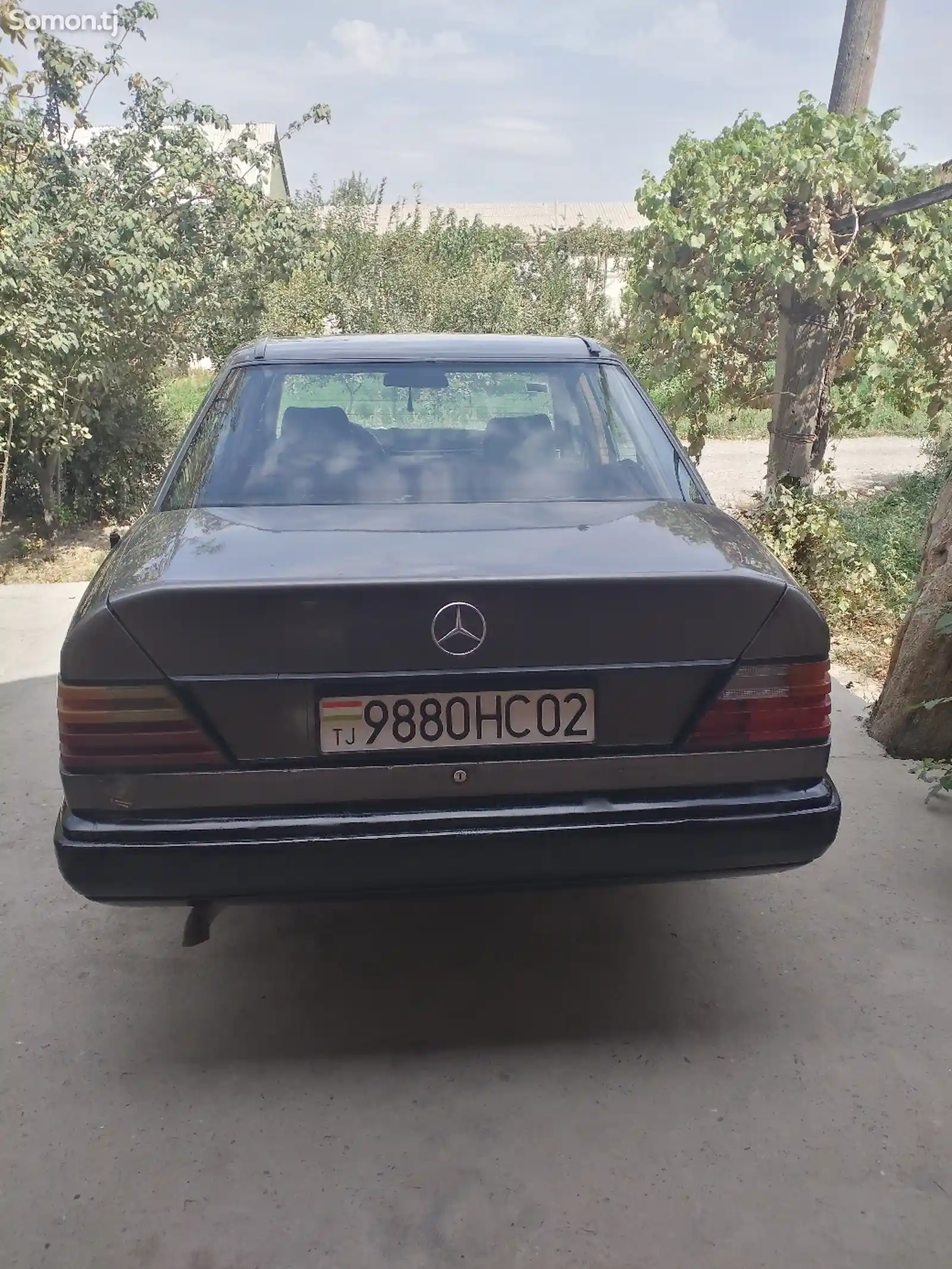 Mercedes-Benz W124, 1990-11