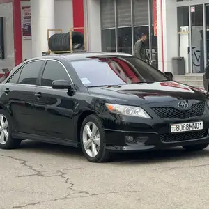 Toyota Camry, 2010