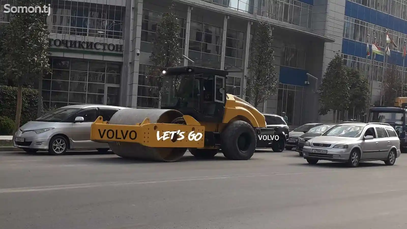 Каток Volvo 22 тонна в аренду-7