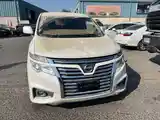 Nissan Elgrand, 2014-12