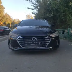 Hyundai Elantra, 2017