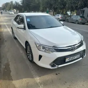 Toyota Camry, 2016