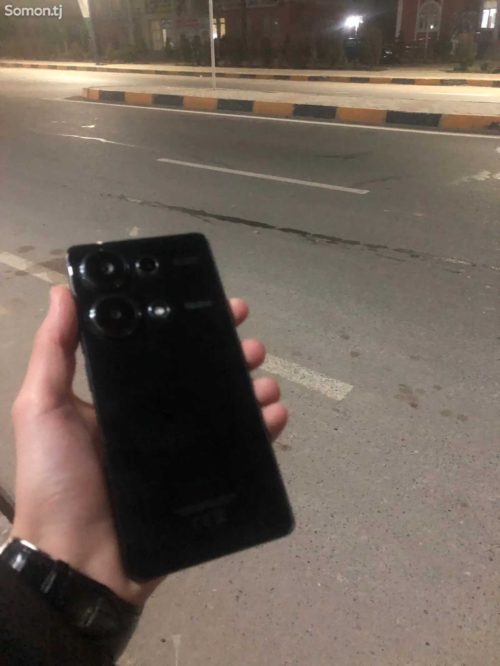 Xiaomi Redmi Note 13 pro-1