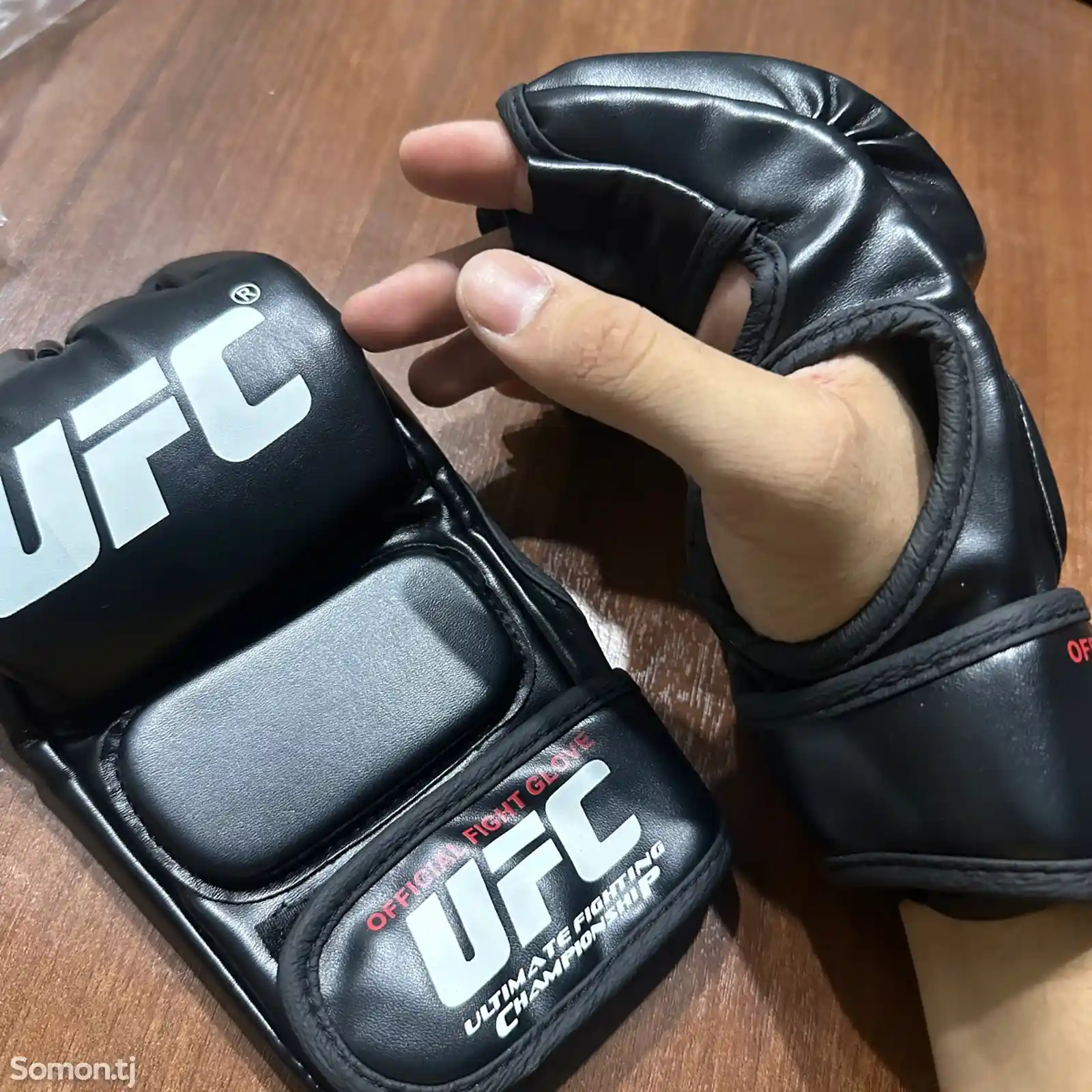 Перчатки UFC-5