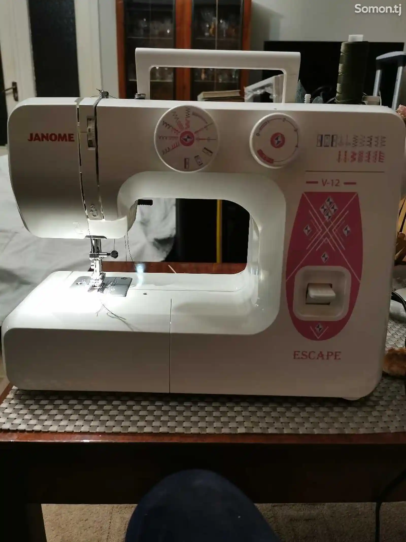 Швейная машина Janome 12-V-2