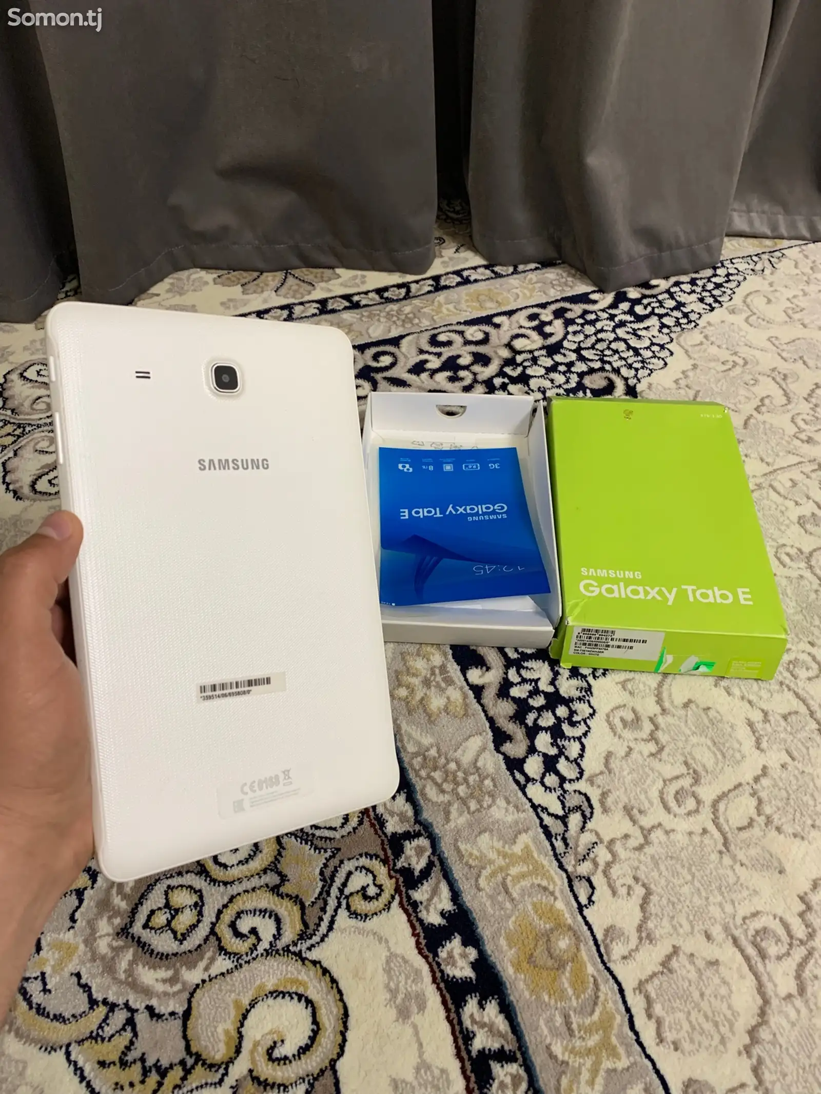 Samsung Galaxy Tab E-1