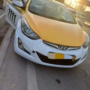 Hyundai Elantra, 2015