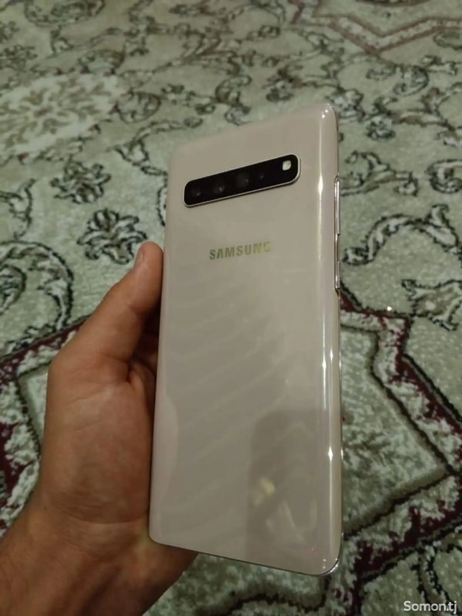 Samsung Galaxy S10+-1