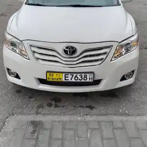 Toyota Camry, 2011