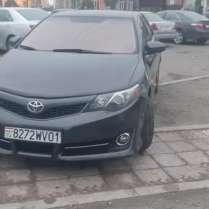 Toyota Camry, 2012