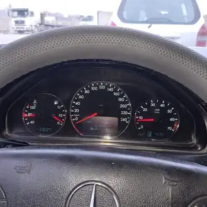 Mercedes-Benz E class, 2000