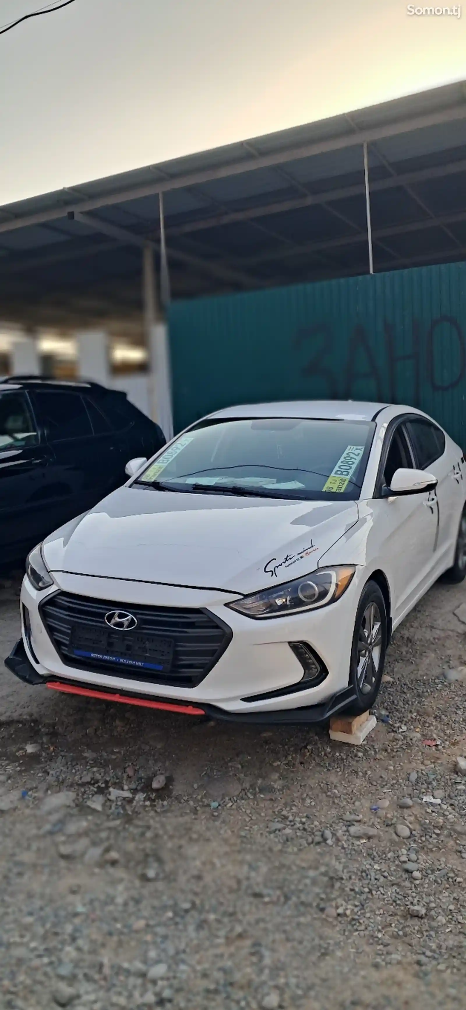 Hyundai Elantra, 2017-1