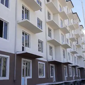 2-комн. квартира, Цокольный этаж, 38 м², 8 мкр