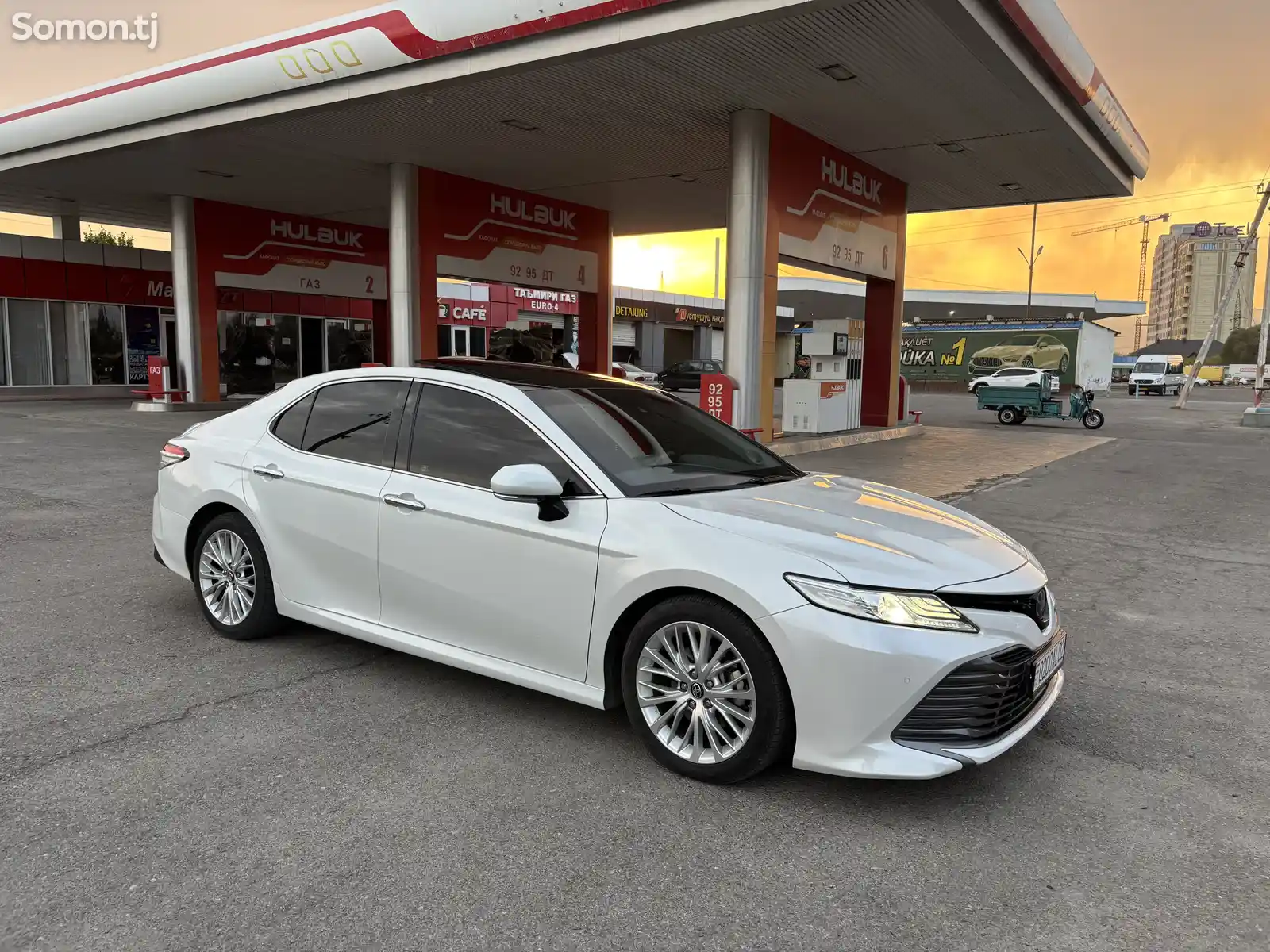 Toyota Camry, 2018-1