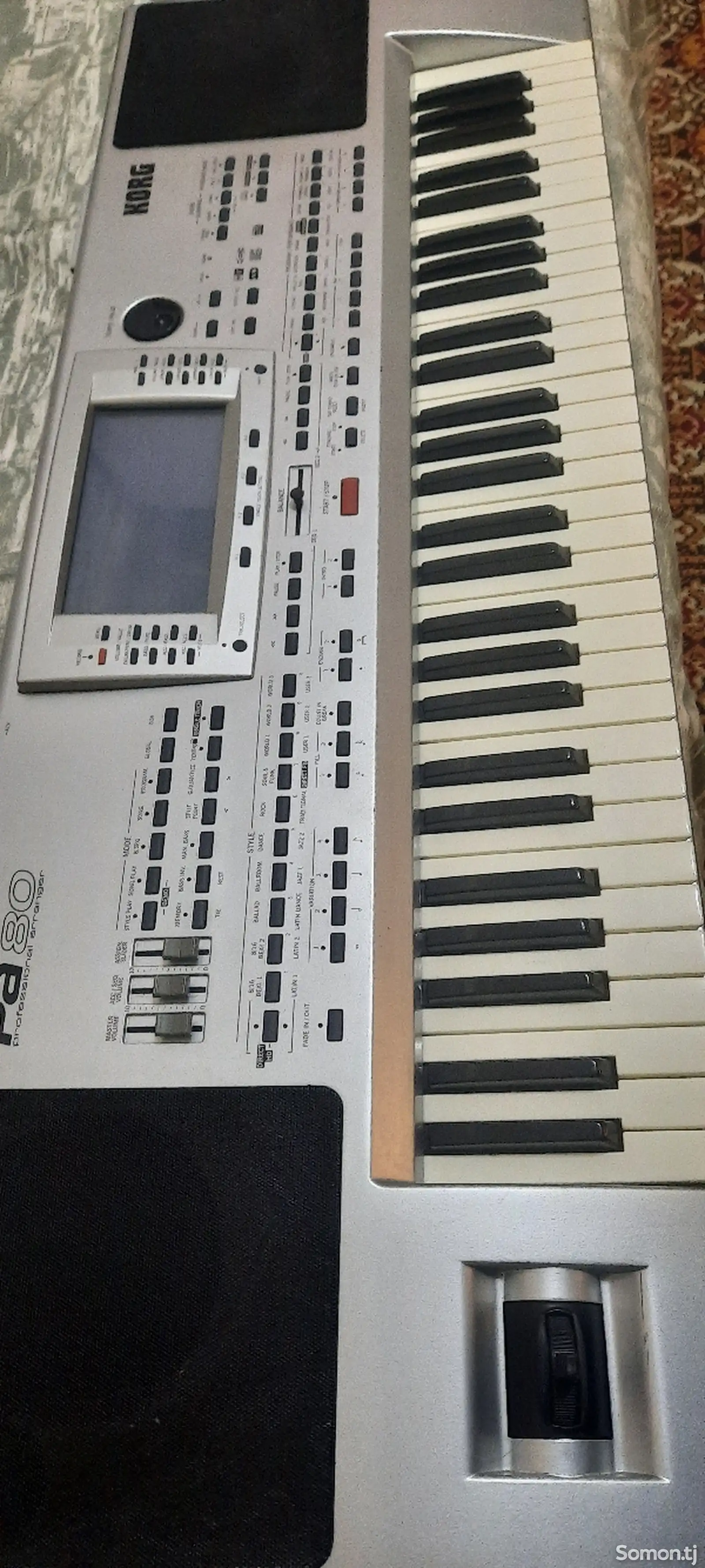 Синтезатор Korg pa80-1