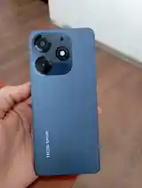 Телефон Tecno Spark-2