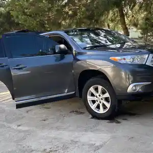 Toyota Highlander, 2010