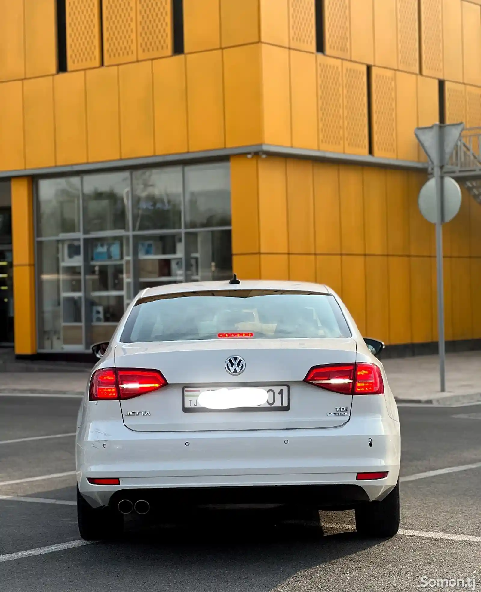 Volkswagen Jetta, 2015-3