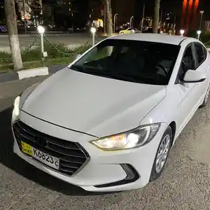 Hyundai Elantra, 2017