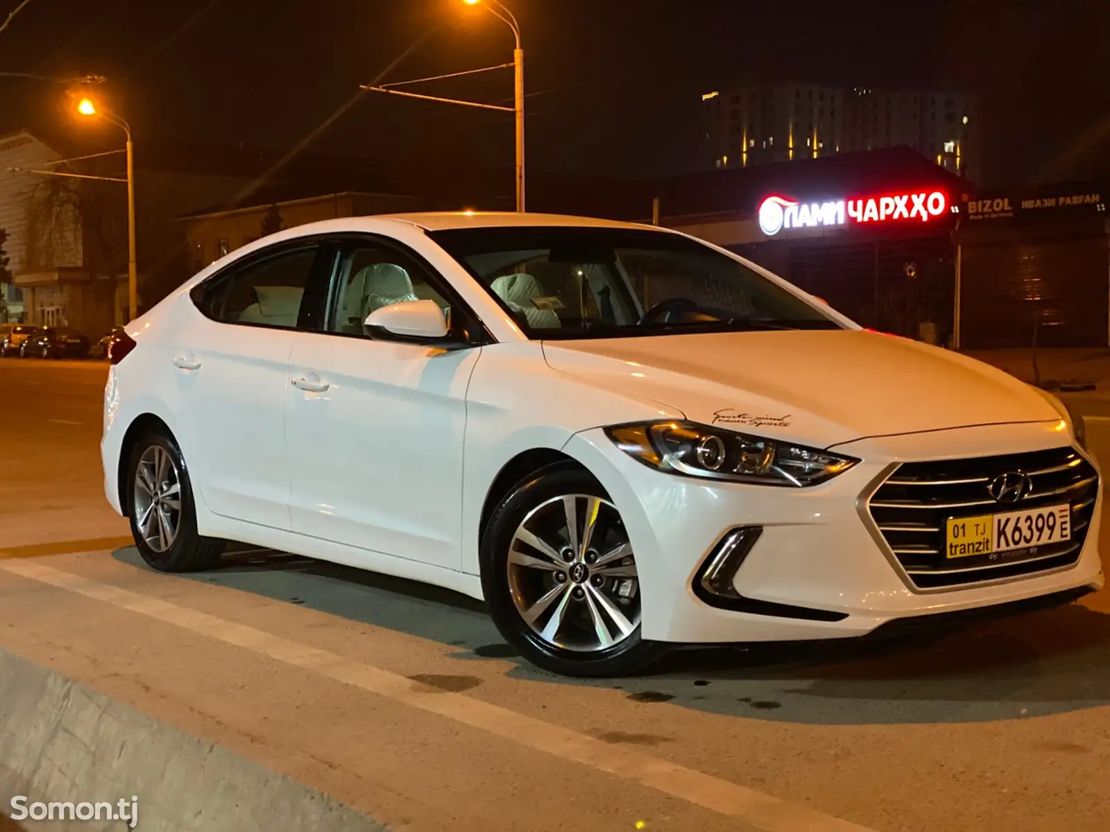 Hyundai Elantra, 2017-1