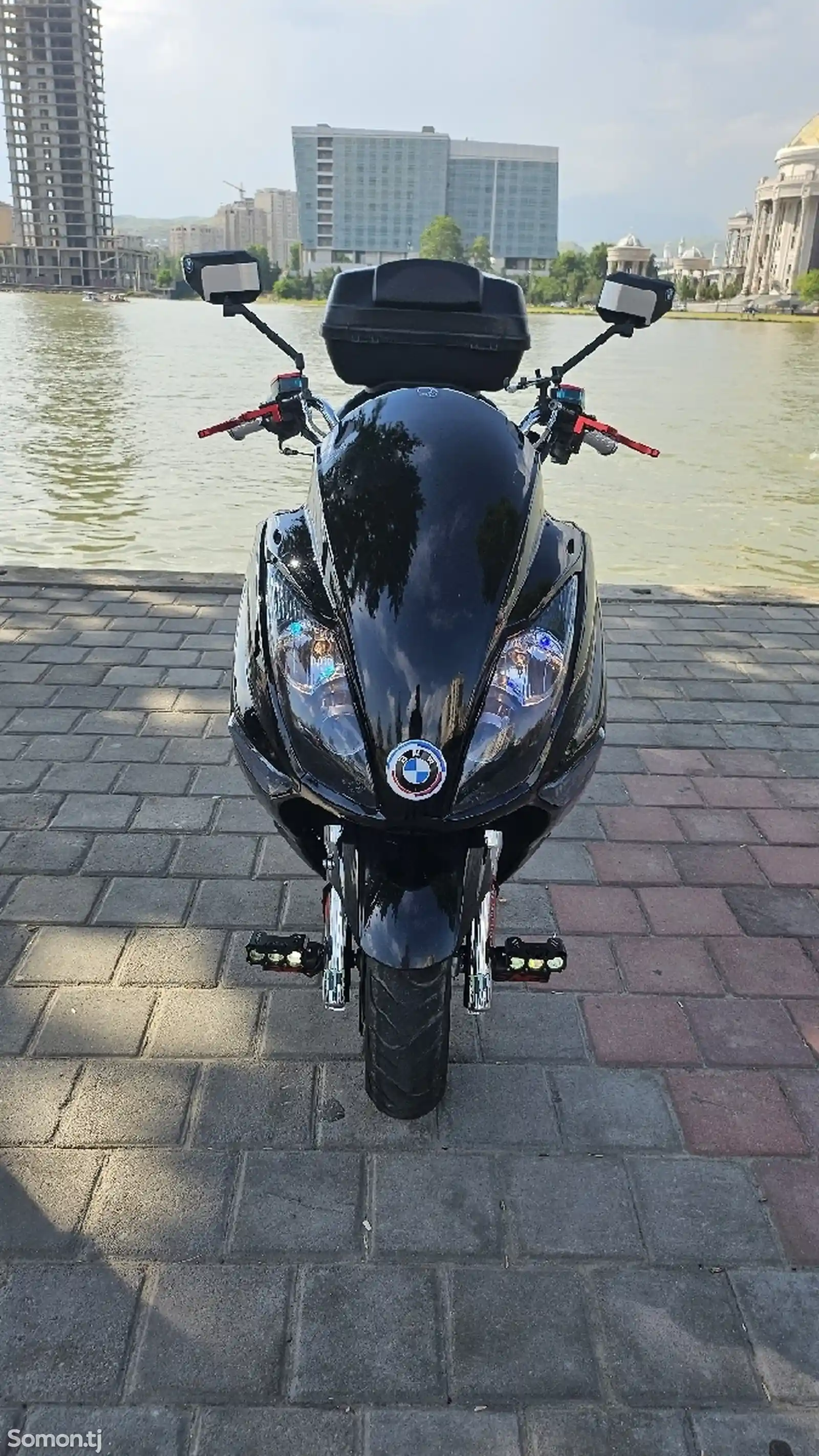 Скутер BMW-7