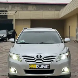 Toyota Camry, 2011