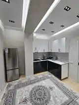 2-комн. квартира, 14 этаж, 60м², Универмаг-7