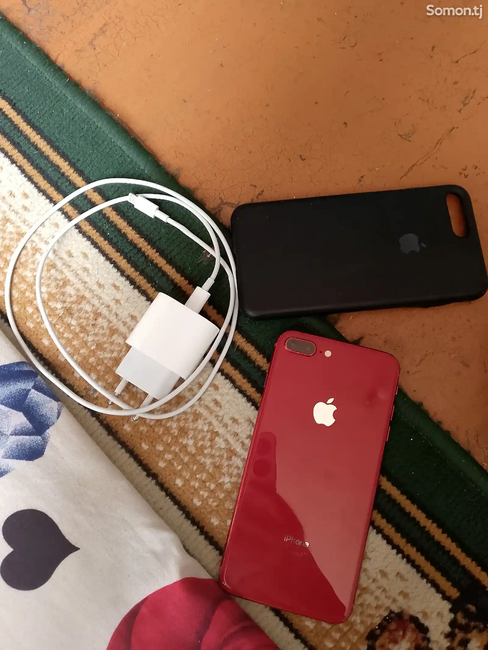 Apple iPhone 8 plus, 64 gb, Product Red-1