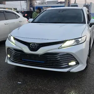 Toyota Camry, 2017