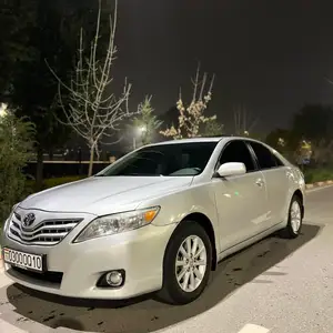 Toyota Camry, 2010