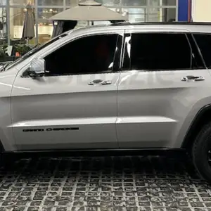 Jeep Grand Cherokee, 2012