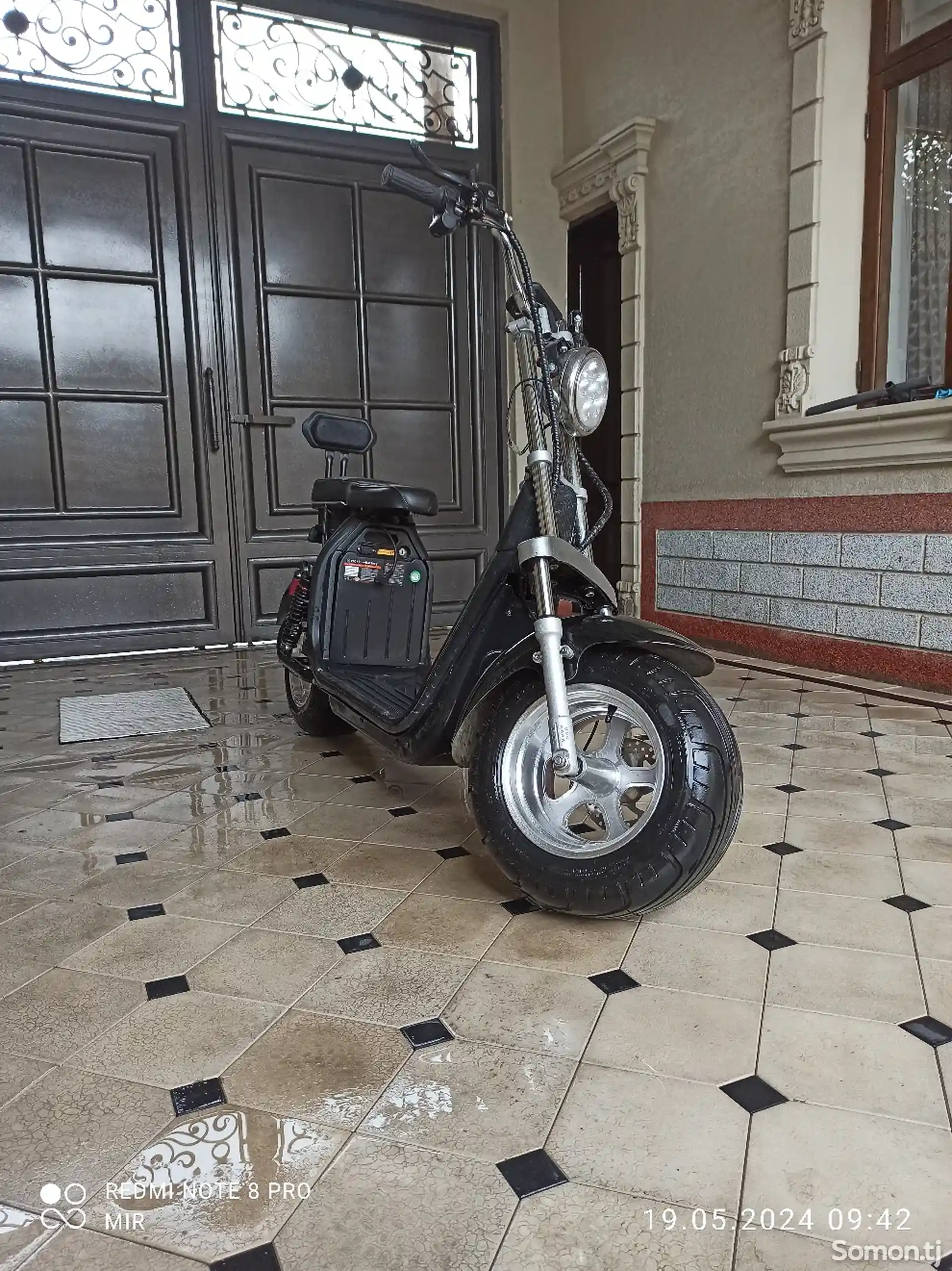 Электро-байкерский скутер Harley-2