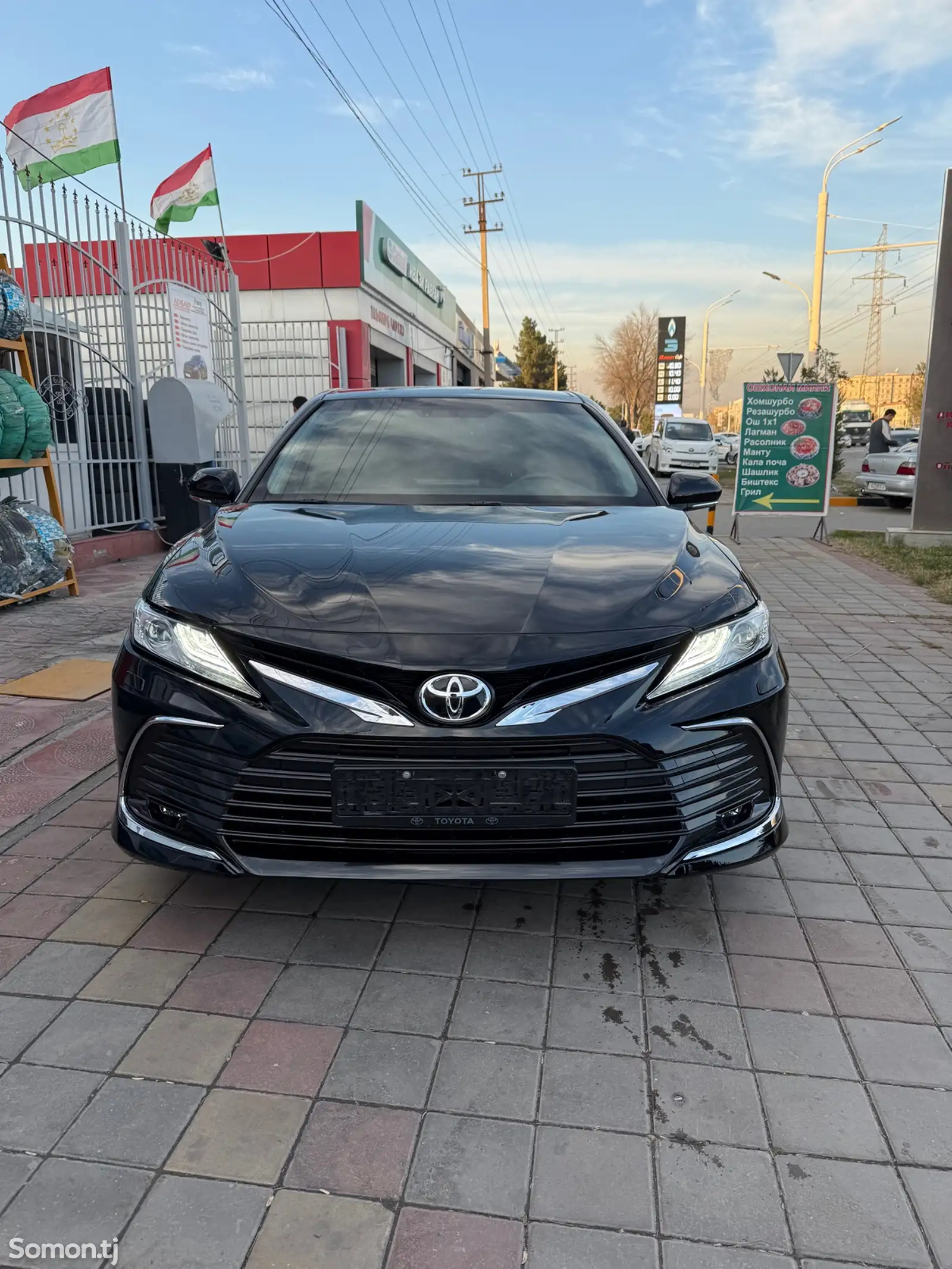 Toyota Camry, 2023-1