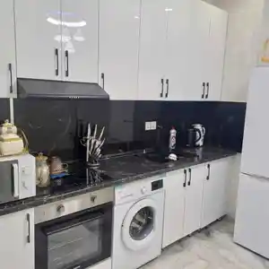 2-комн. квартира, 3 этаж, 58м², Пайкар, Голубой экран