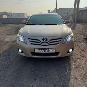 Toyota Camry, 2010