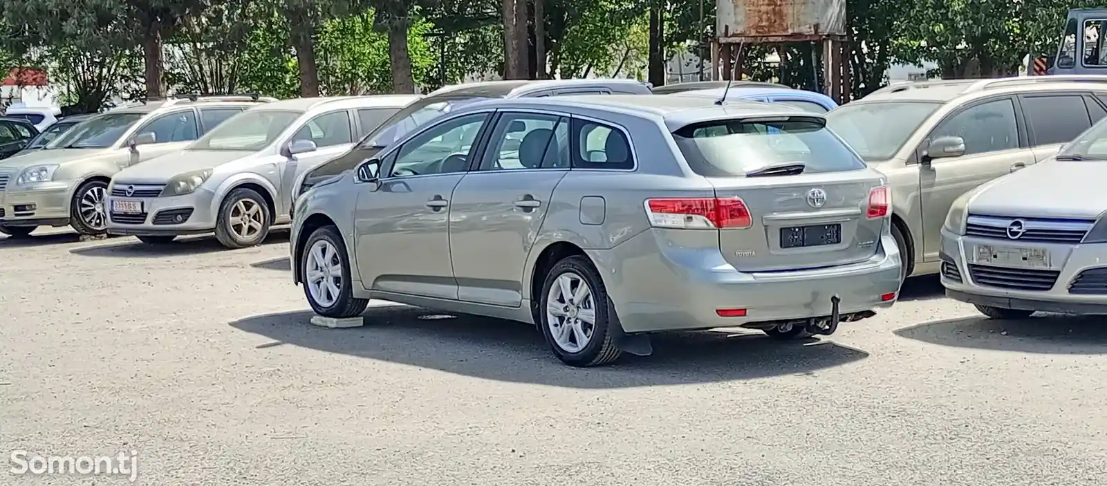 Toyota Avensis, 2010-1