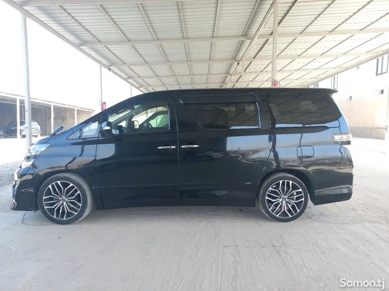 Toyota Vellfire, 2014-9