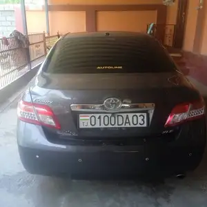 Toyota Camry, 2011